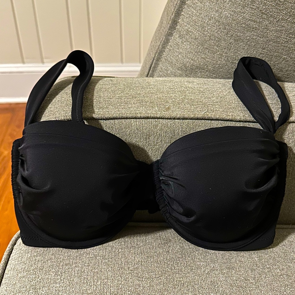 Gorgeous Black 32DD LIKE NEW Bikini Top w Gold
